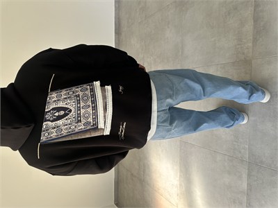 Siyah Renk Pantch Ve Baskı Detaylı Kapüşonlu Sweatshirt