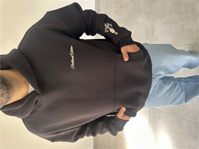 Siyah Renk Pantch Ve Baskı Detaylı Kapüşonlu Sweatshirt