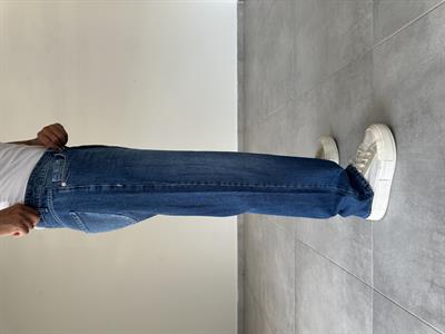 Mavi Renk Yıkama Detaylı Baggy Kesim Kot Pantolon