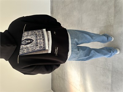 Siyah Renk Pantch Ve Baskı Detaylı Kapüşonlu Sweatshirt