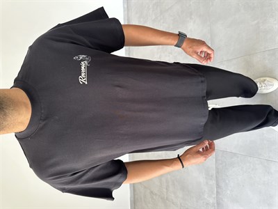 Siyah Renk Reverie Nakış Ve Pantch Detaylı Oversize Kesim T-Shirt