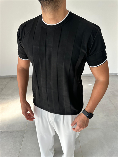 Yaka Ve Kol Kısmı Siyah Şerit Detaylı Beyaz Renk Basic T-Shirt