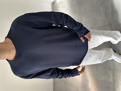 Lacivert Renk Kesik Yaka Detaylı Oversize Kesim Sweatshirt