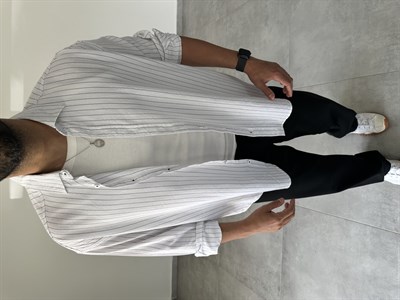 Beyaz Renk Çizgili Oversize Keten Gömlek