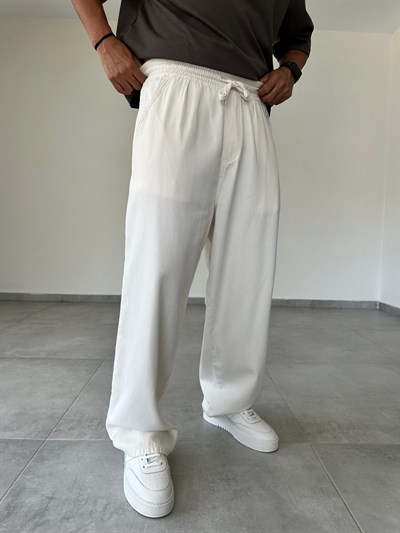 Beyaz Renk Bol Kesim Gabardin Baggy