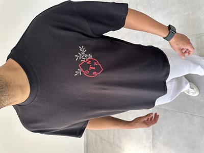 Siyah Renk Nakış Ve Örme Harf Detaylı Oversize T-Shirt