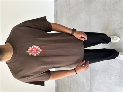 Kahve Renk Ethnic Nakış Ve Pantch Detaylı Oversize Kesim T-Shirt
