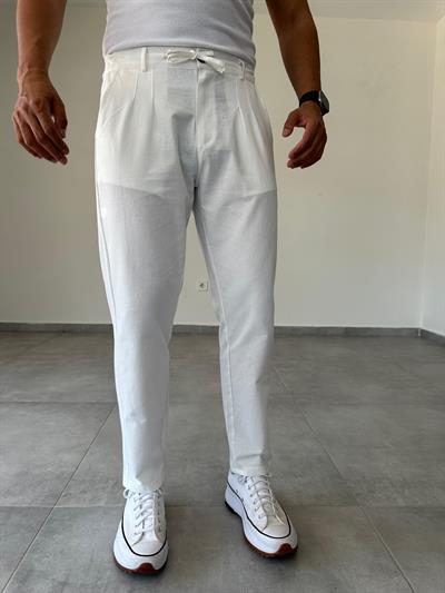 Beyaz Renk Ön Kısmı Pile Detaylı Boyfriend Kesim Keten Pantolon