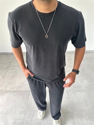 Siyah Renk  Rahat Kesim Kupra Kumaş T-Shirt
