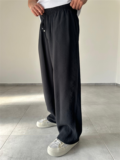 Tensel Kumaş Siyah Renk Rahat Kesim İnce Baggy Pantolon