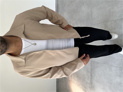 Bej Renk Boxy Fit Kol Düğmeli Ceket