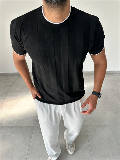 Yaka Ve Kol Kısmı Siyah Şerit Detaylı Beyaz Renk Basic T-Shirt