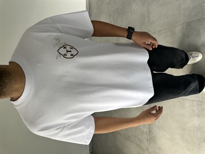 Beyaz Renk Nakış Ve Örme Harf Detaylı Oversize T-Shirt