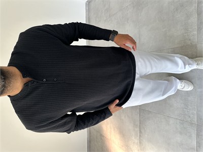 Siyah Renk Düğme Detaylı İnce Sweatshirt
