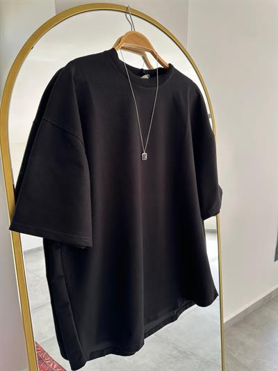 Siyah Renk Bisiklet Yaka Oversize T-Shirt
