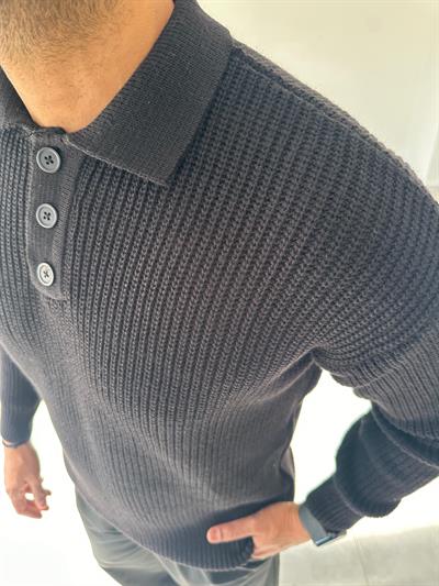 Siyah Renk Düğmeli Polo Yaka Oversize Örme Kazak
