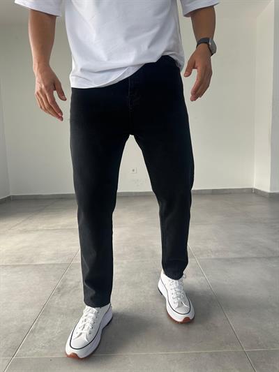 Siyah Yıkama Ve Eskitmeli Boyfriend Jean