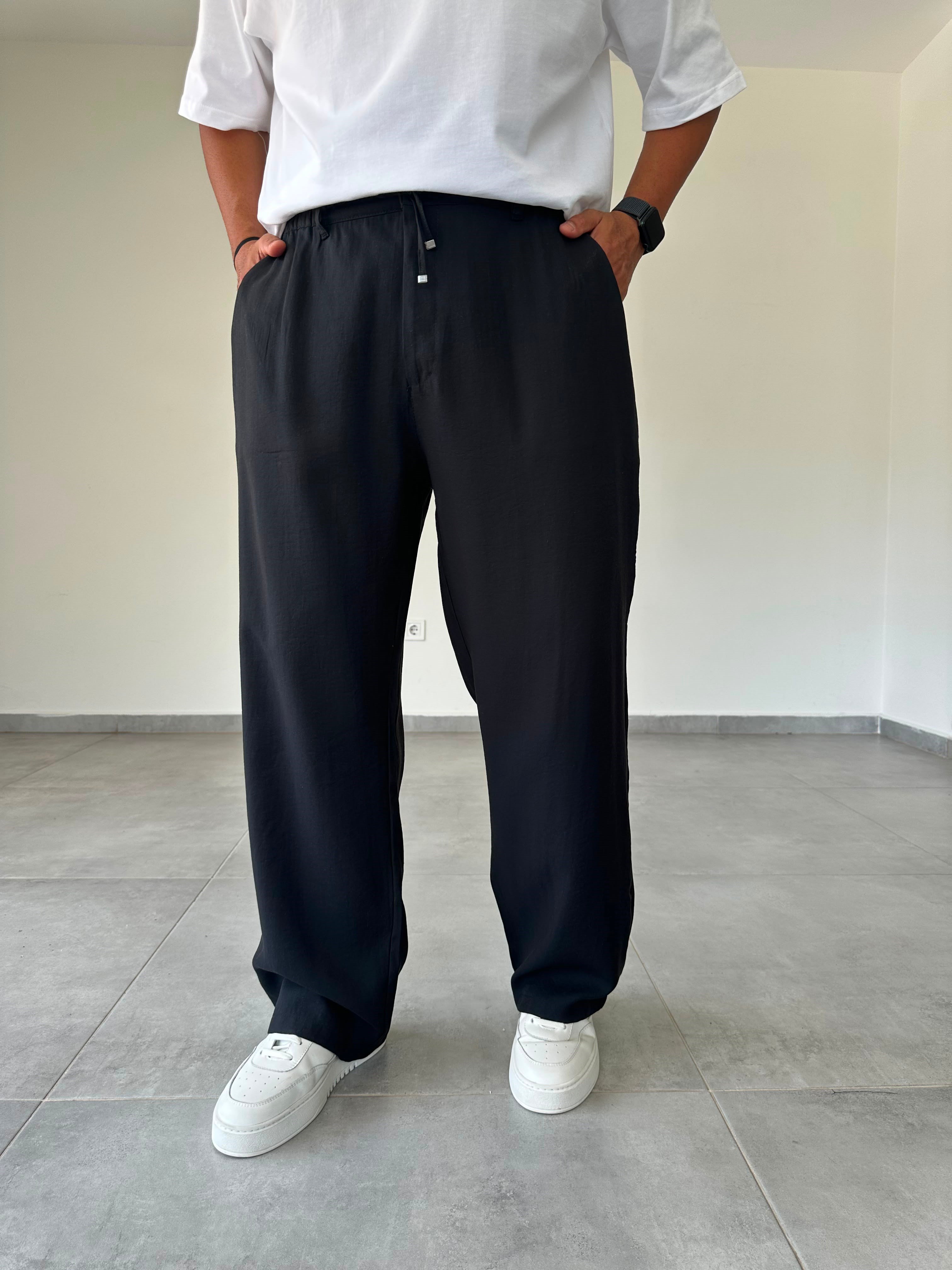 Tensel Kumaş Bel Kısmı Lastik Ve Bağcık Detaylı Siyah Renk Baggy Pantolon
