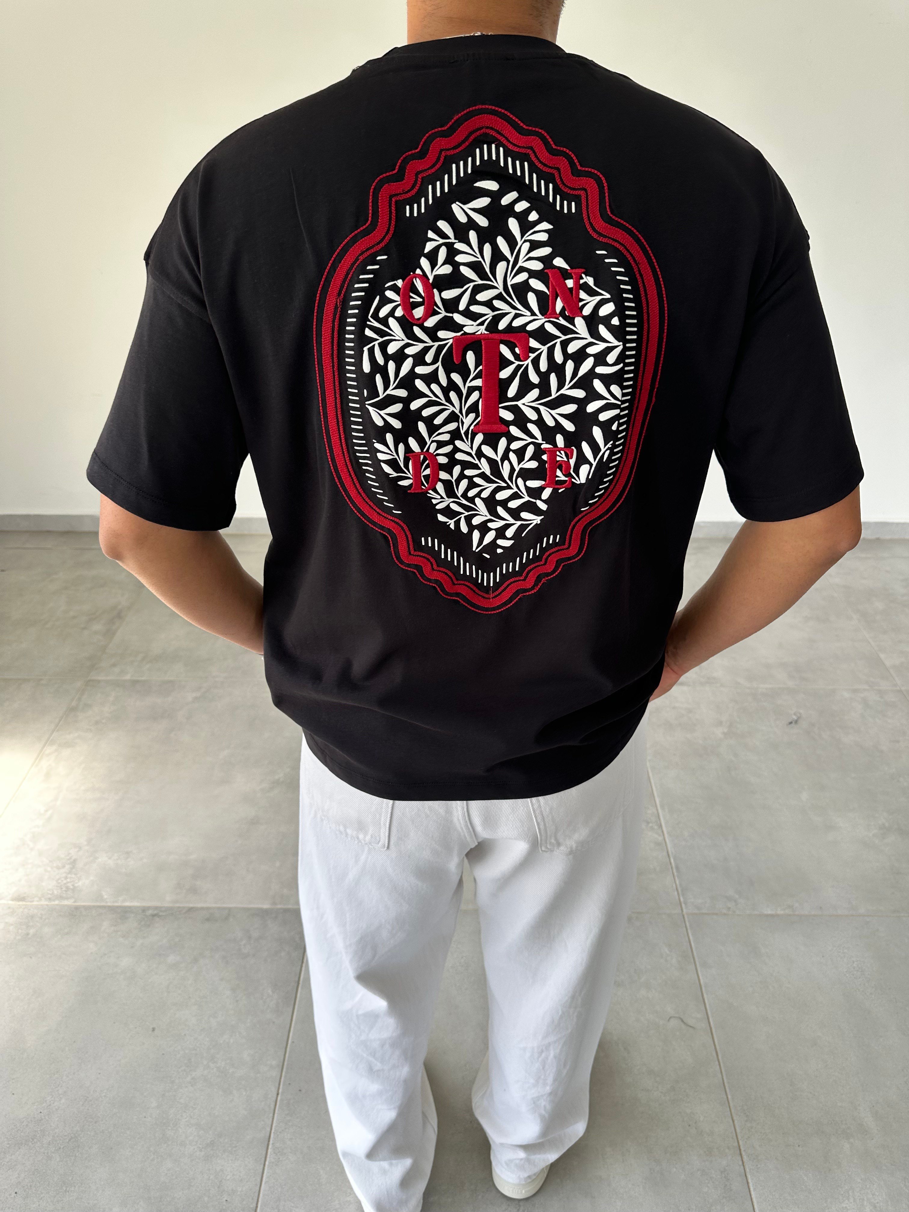 Siyah Renk Nakış Ve Örme Harf Detaylı Oversize T-Shirt