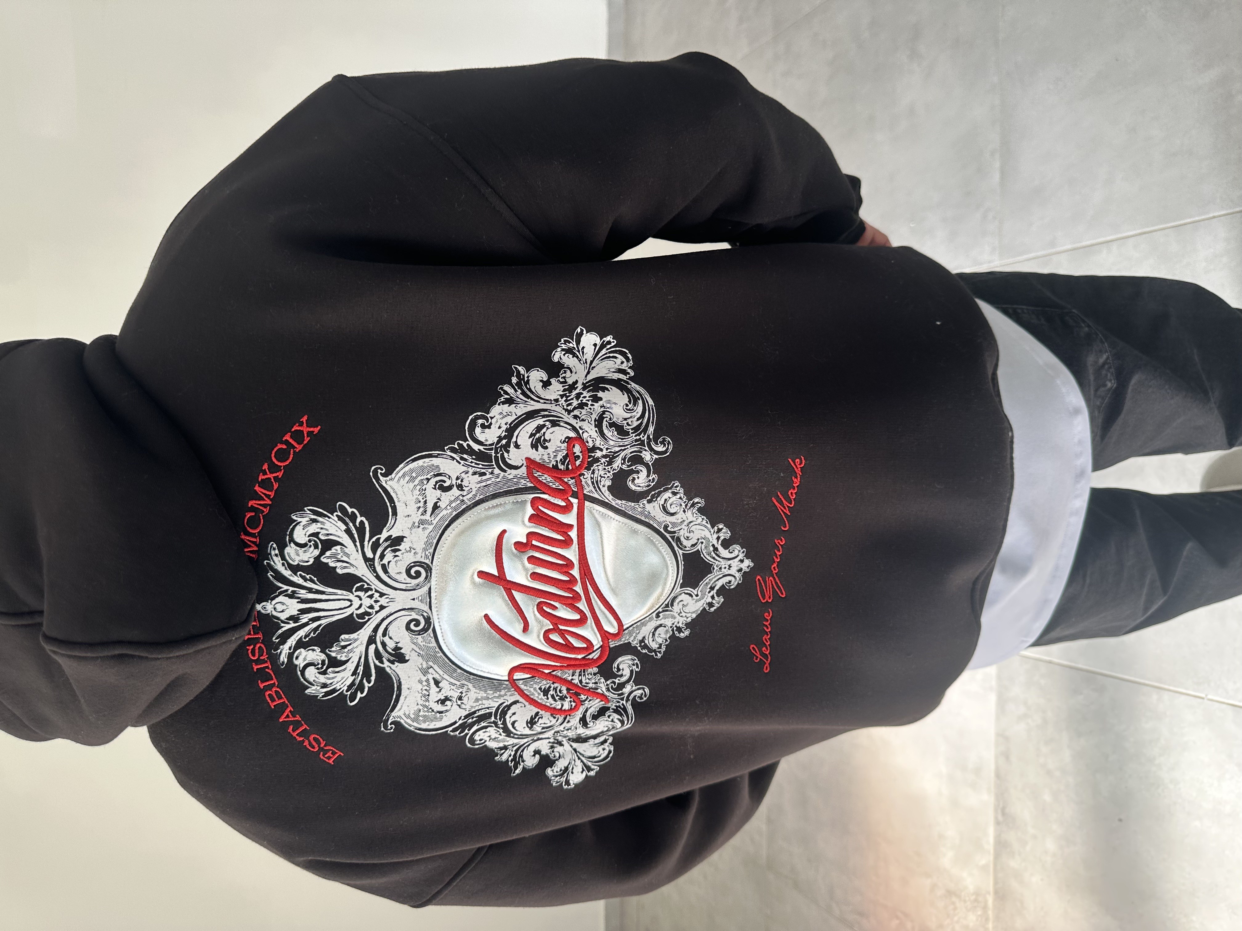 Siyah Nocturna Pantch Ve Baskı Detaylı Premium Kapüşonlu Sweatshirt