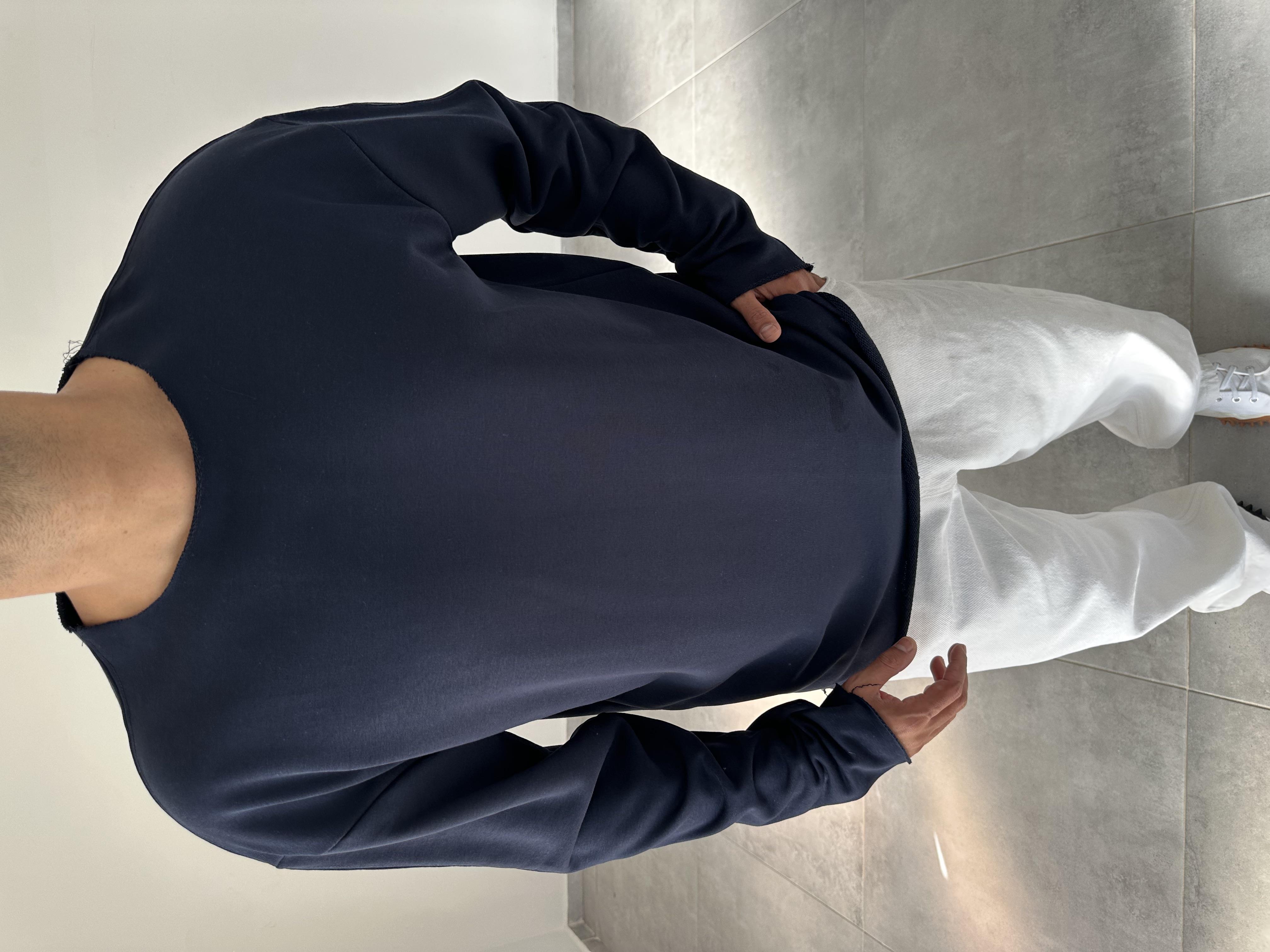 Lacivert Renk Kesik Yaka Detaylı Oversize Kesim Sweatshirt