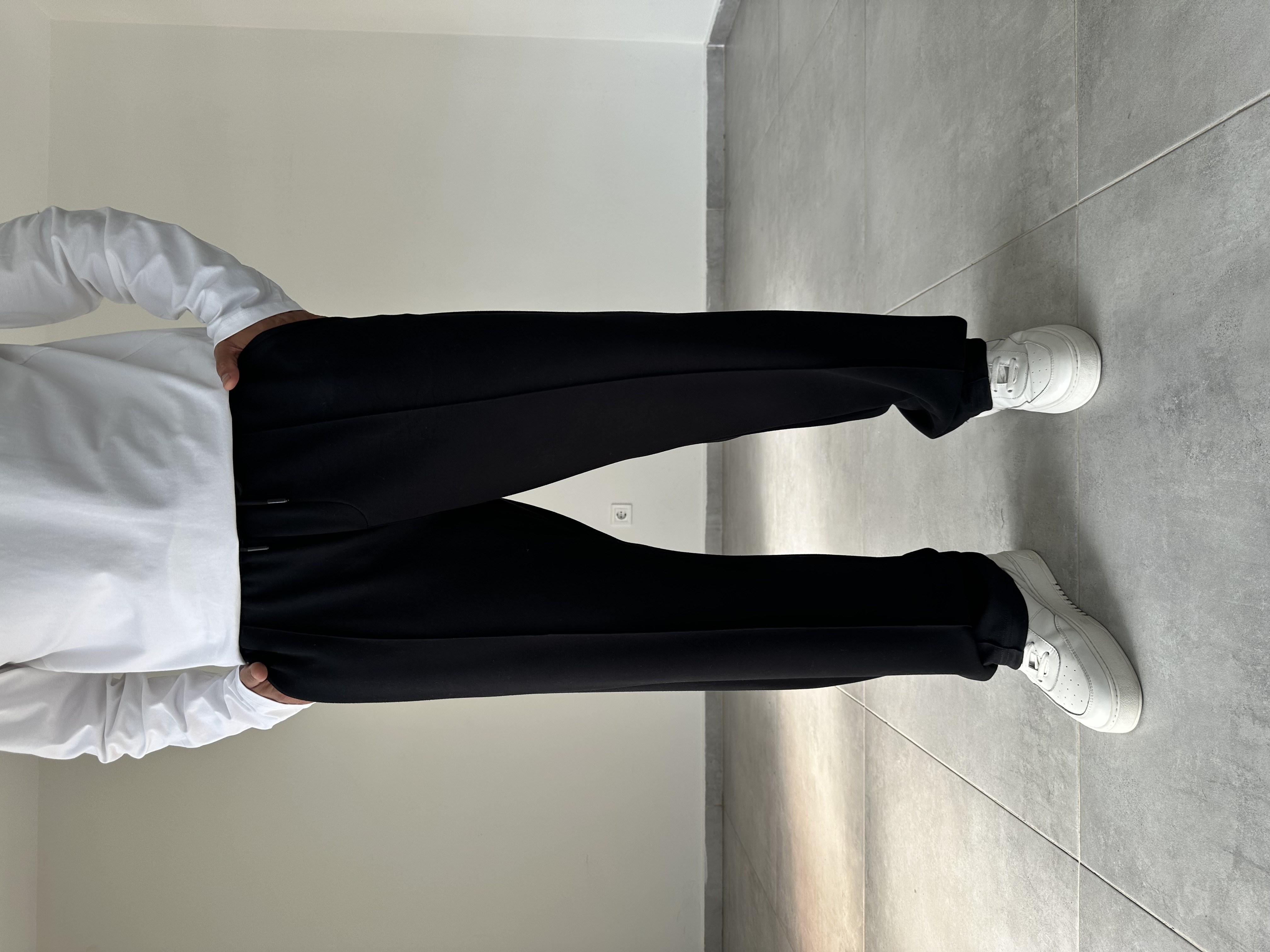 Siyah Renk Modal Kumaş Ön Kısmı Çımalı Basic Baggy Pantolon