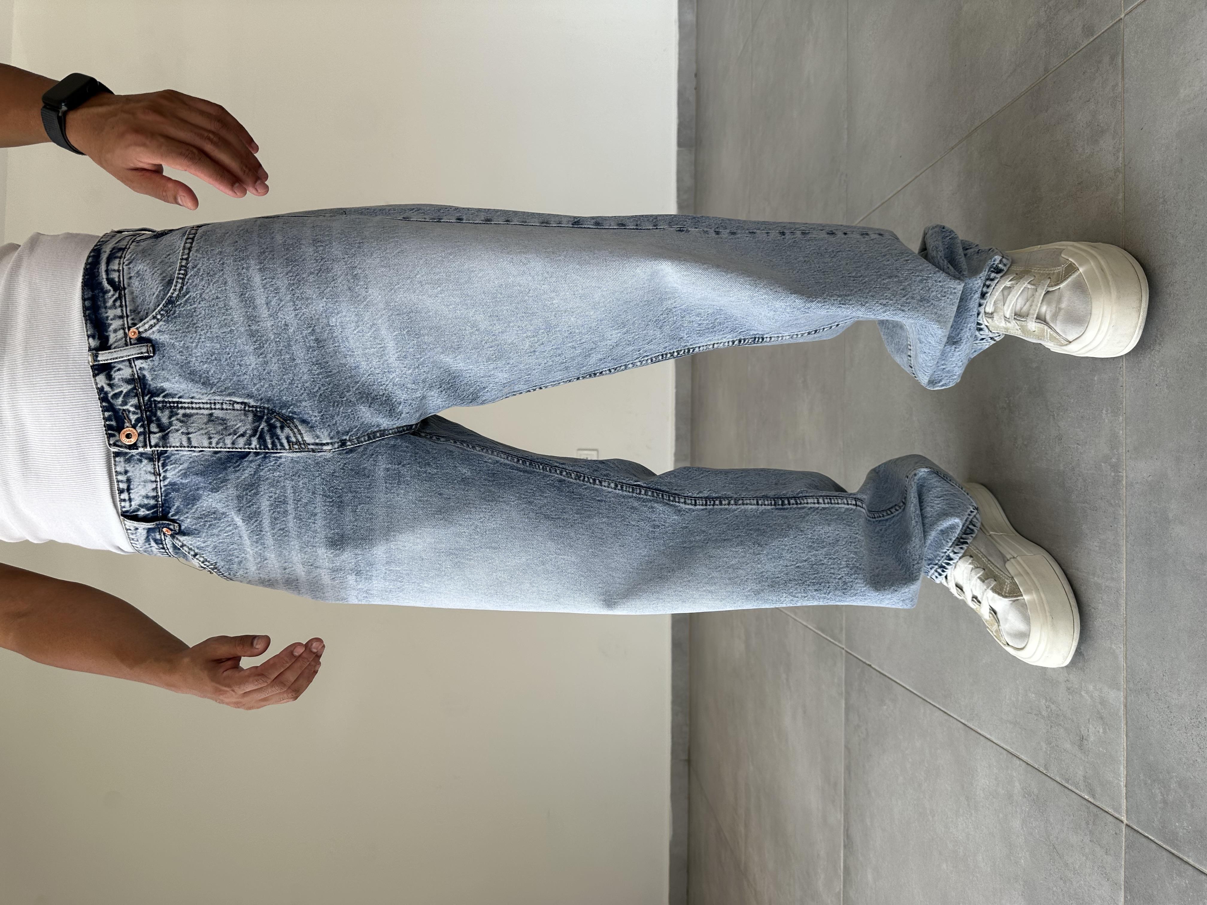 Yıkama Ve Eskitme Detaylı Baggy Kesim Kot Pantolon