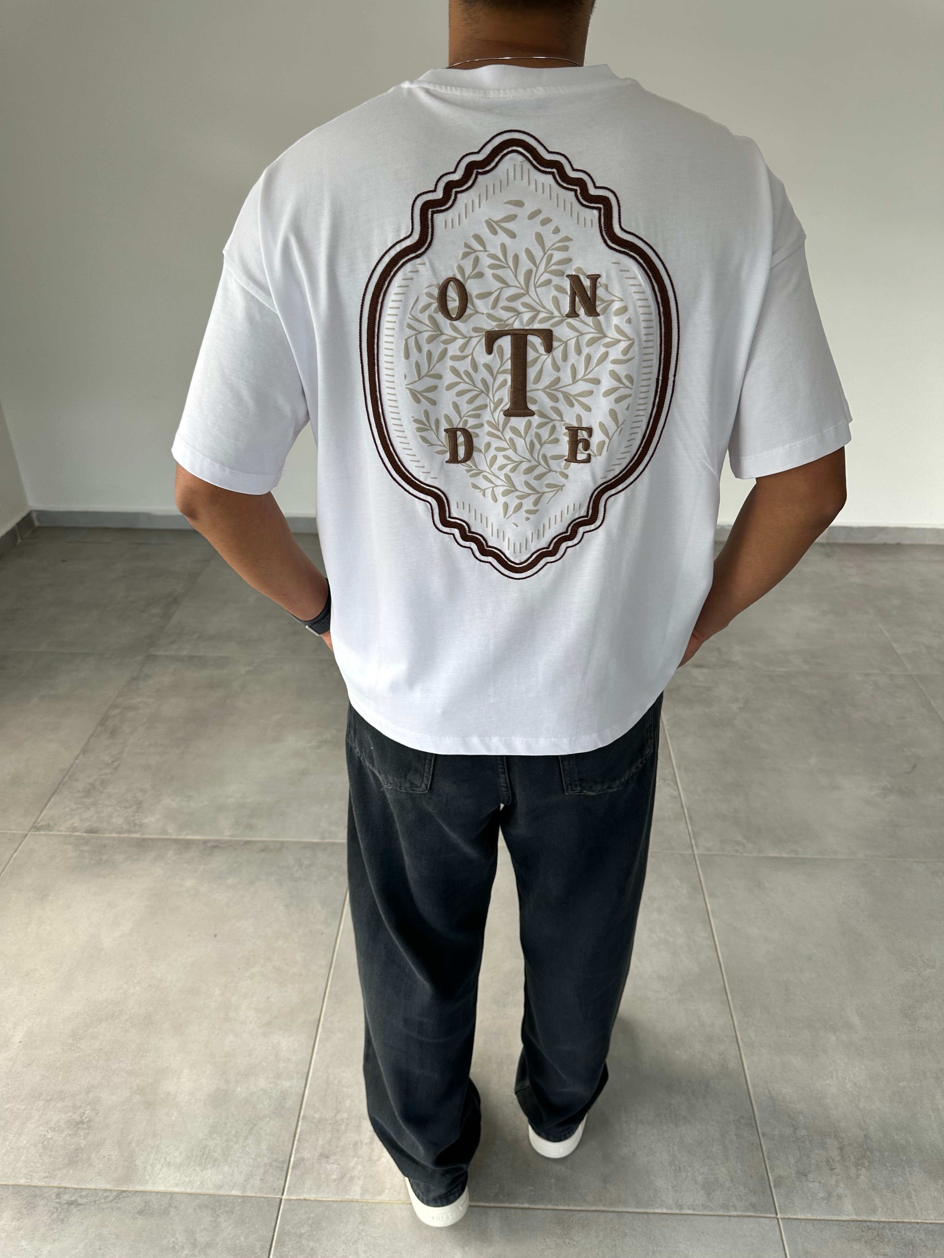 Beyaz Renk Nakış Ve Örme Harf Detaylı Oversize T-Shirt