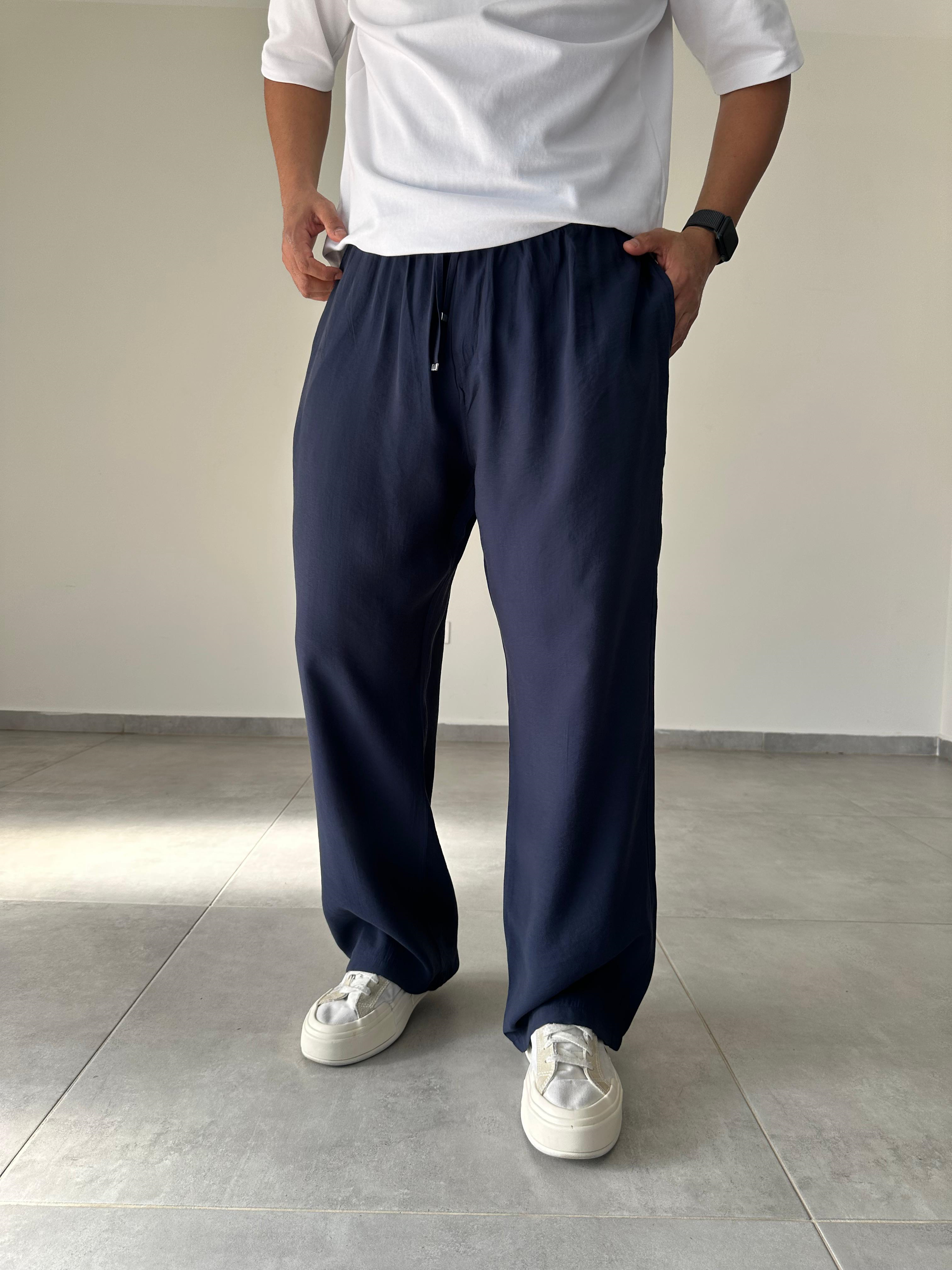 Tensel Kumaş Lacivert Renk Rahat Kesim İnce Baggy Pantolon