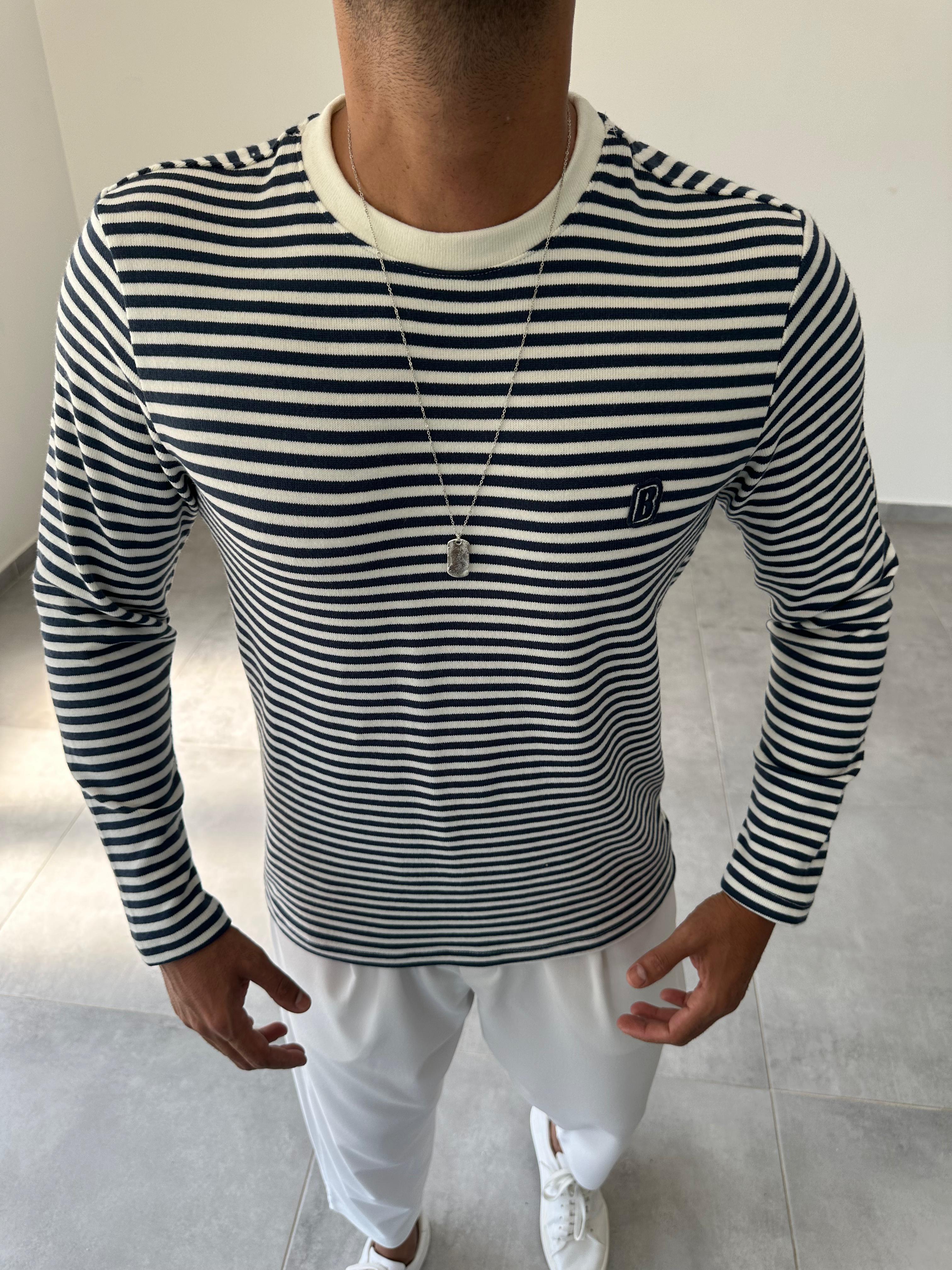 Beyaza Lacivert Çizgili Basic Sweatshirt