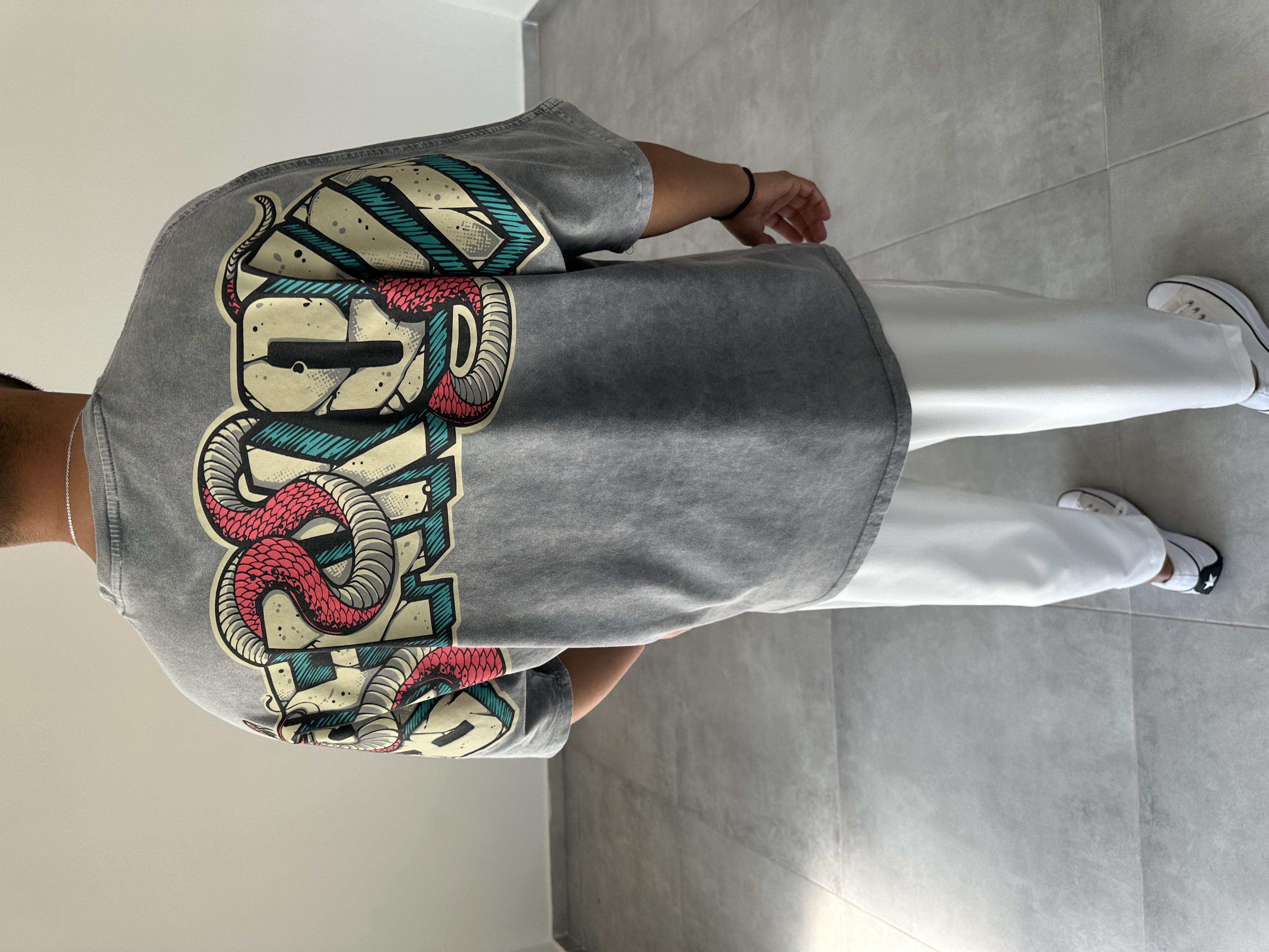 Breakout Gri Yıkamalı Kumaş Sırt Baskılı Oversize T-Shirt