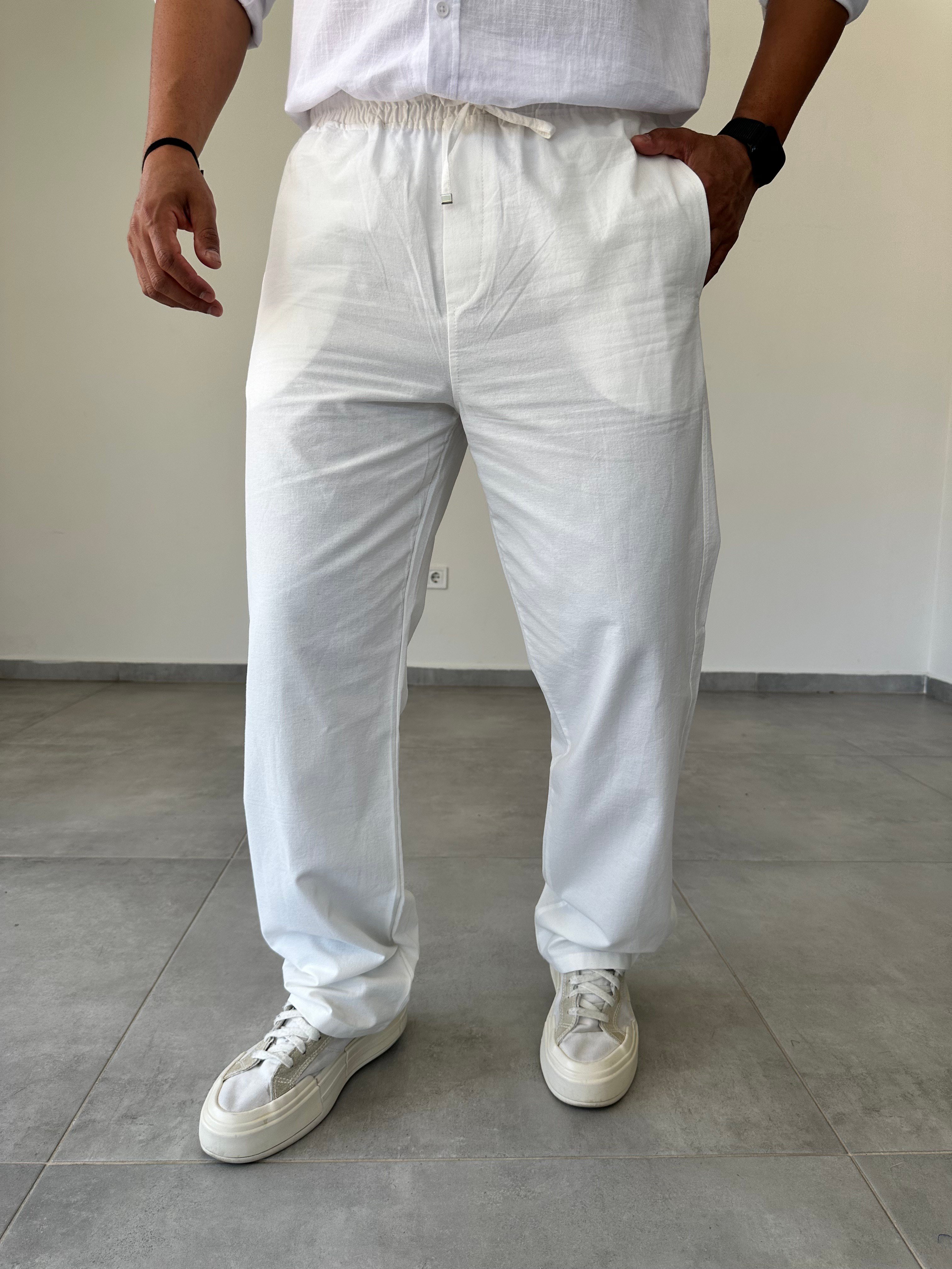 Gabardin Kumaş Beyaz Renk Rahat Kesim İnce Baggy Pantolon