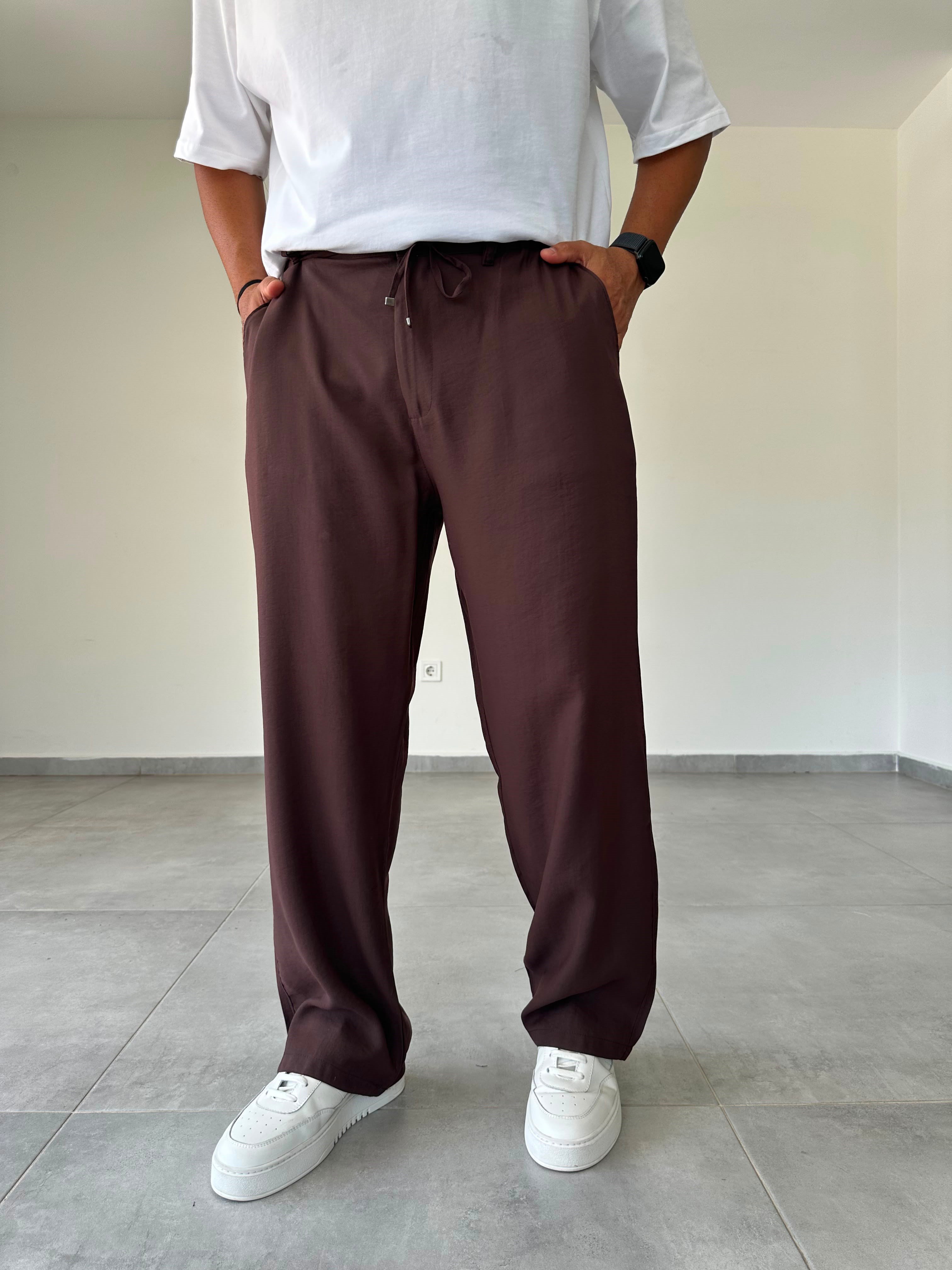 Tensel Kumaş Bel Kısmı Lastik Ve Bağcık Detaylı Kahve Renk Baggy Pantolon