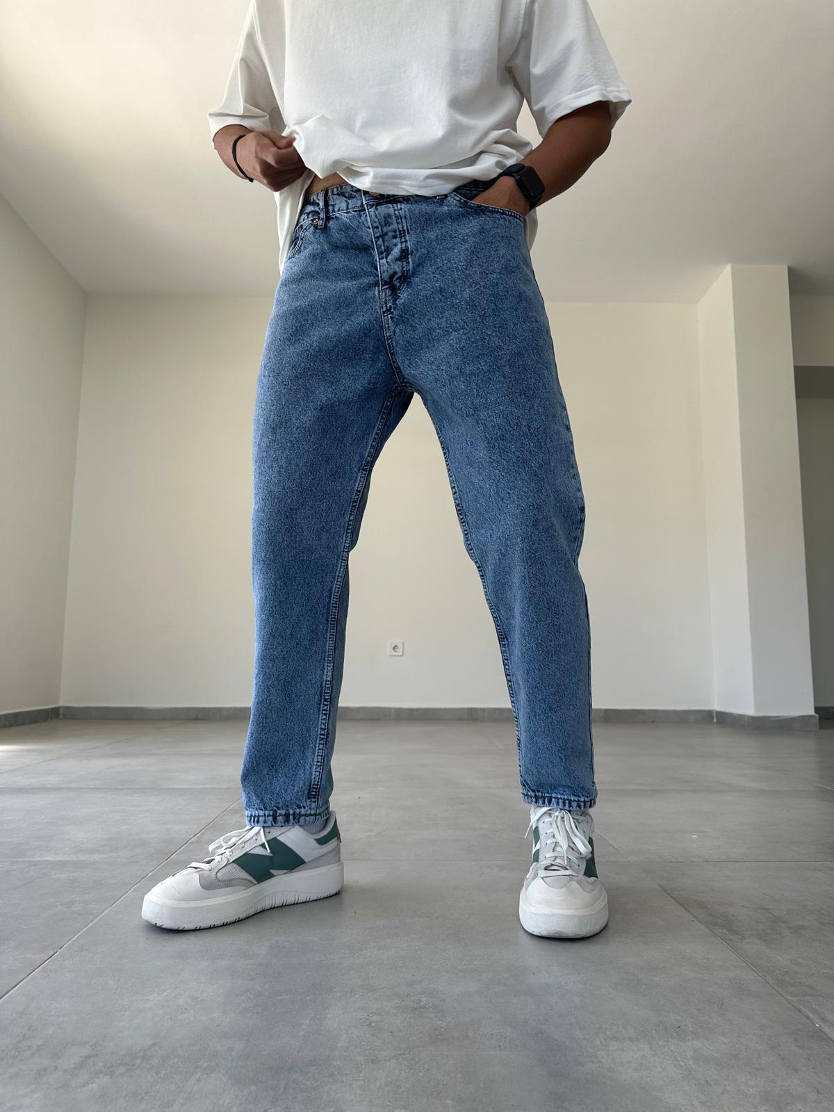 Mavi Renk Eskitme Detaylı Boyfriend Kot Pantolon