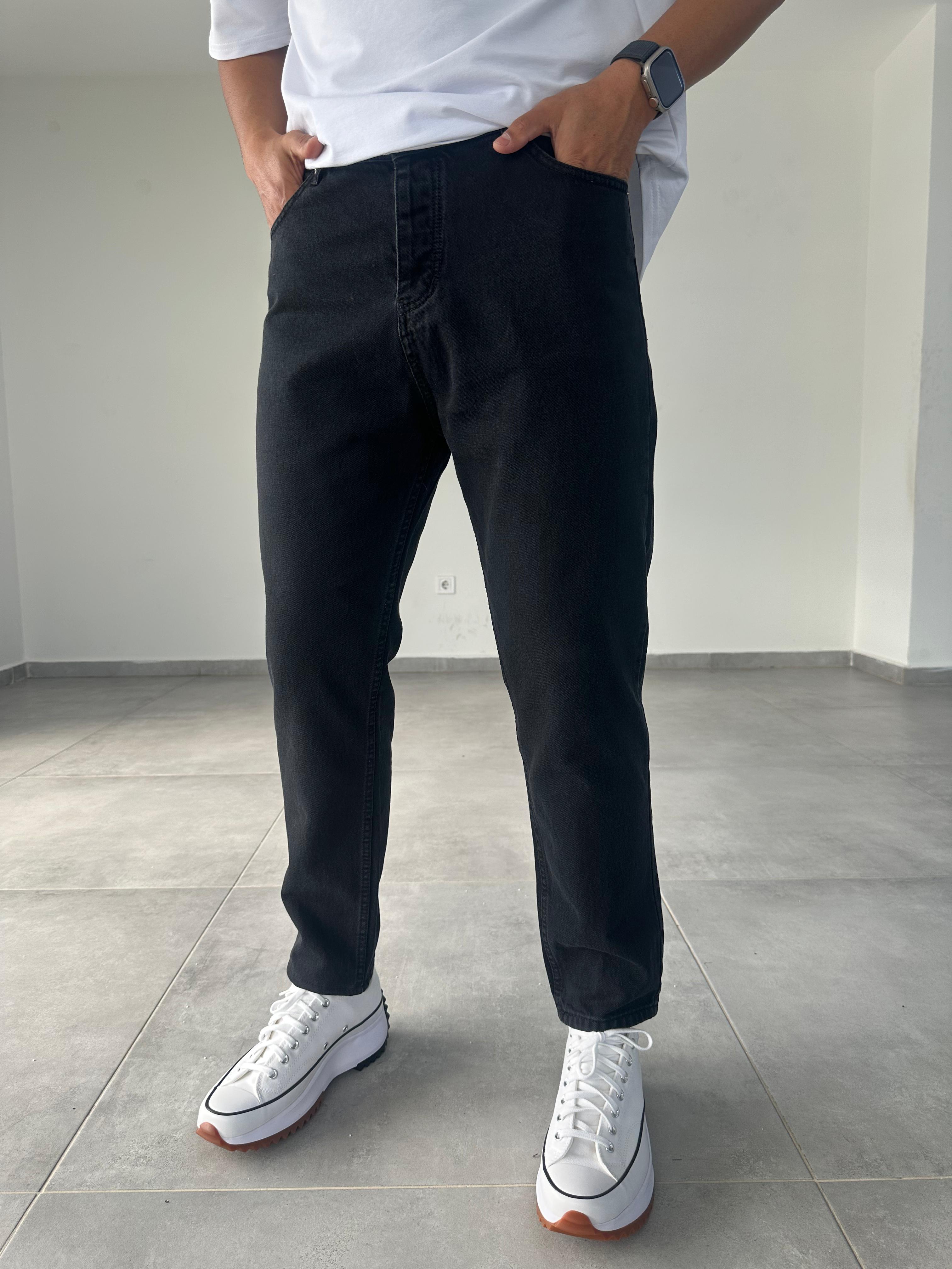 Siyah Yıkama Ve Eskitmeli Boyfriend Jean