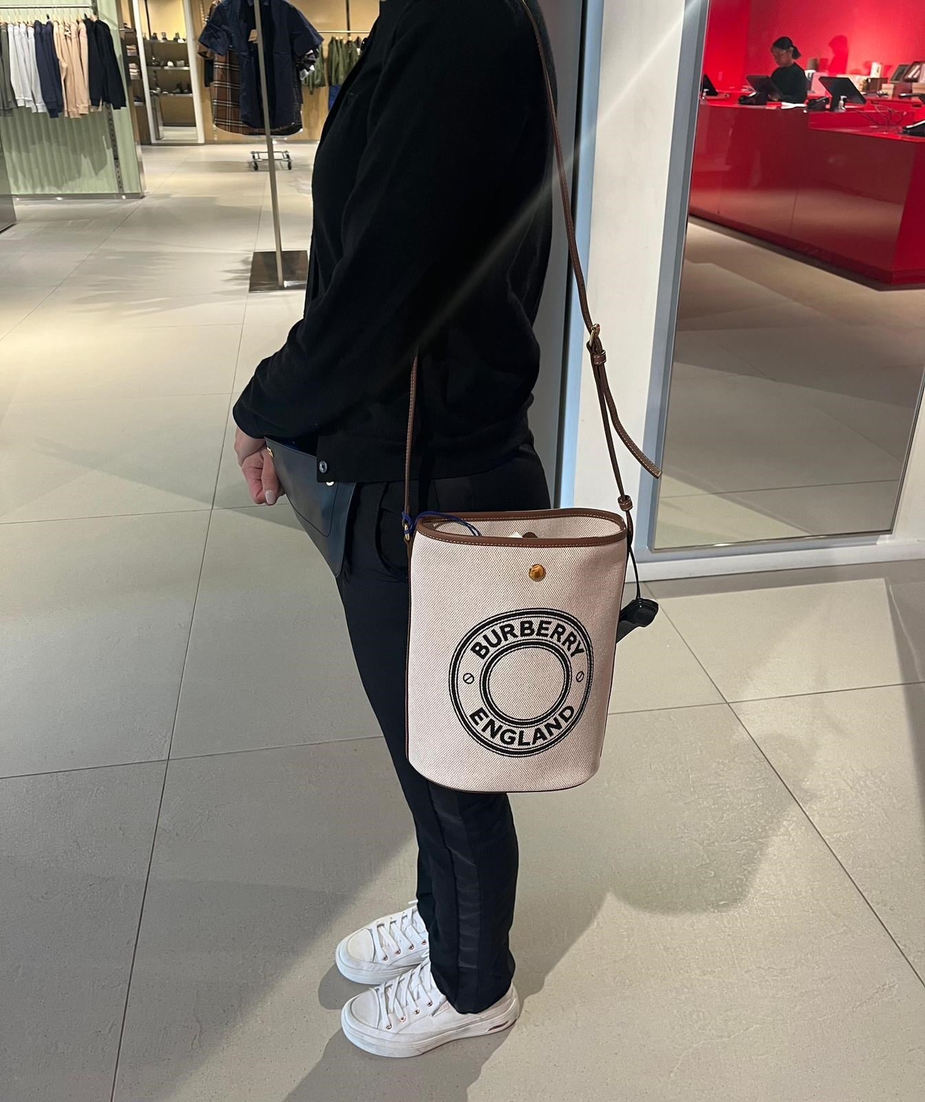 Burberry Bucket Çanta
