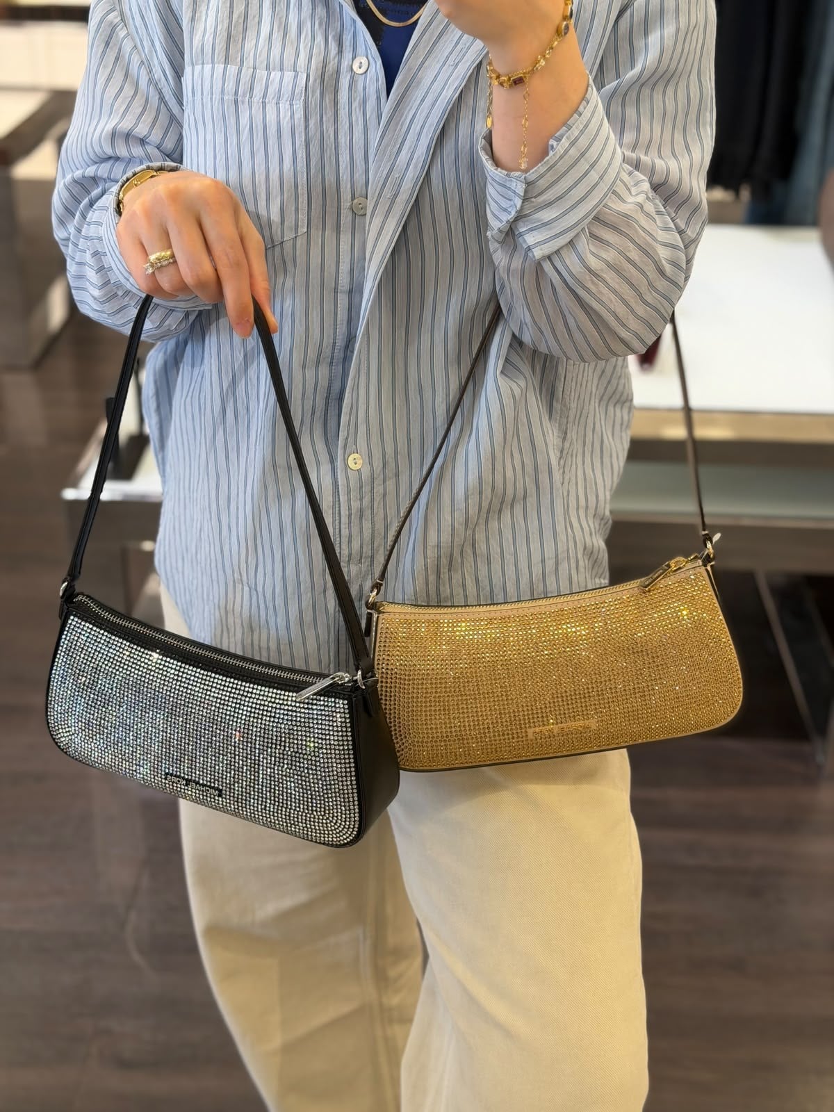 Micheal Kors Sammy Small Leather Pochette