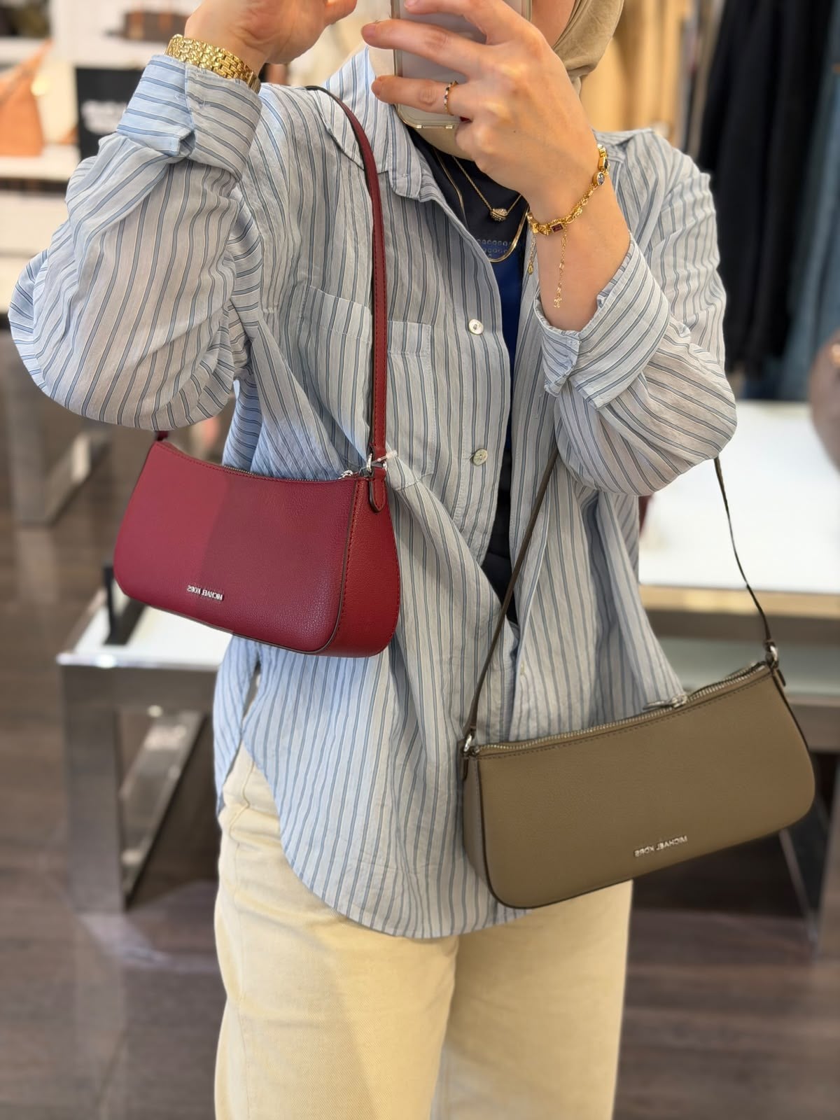 Micheal Kors Sammy Small Leather Pochette