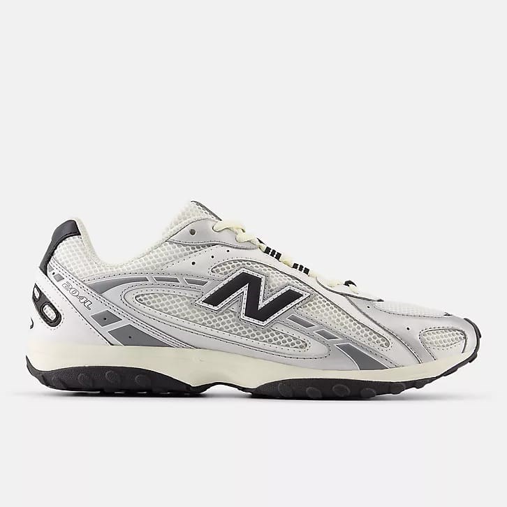 New Balance 204L Silver Metallic With Black Sneakers