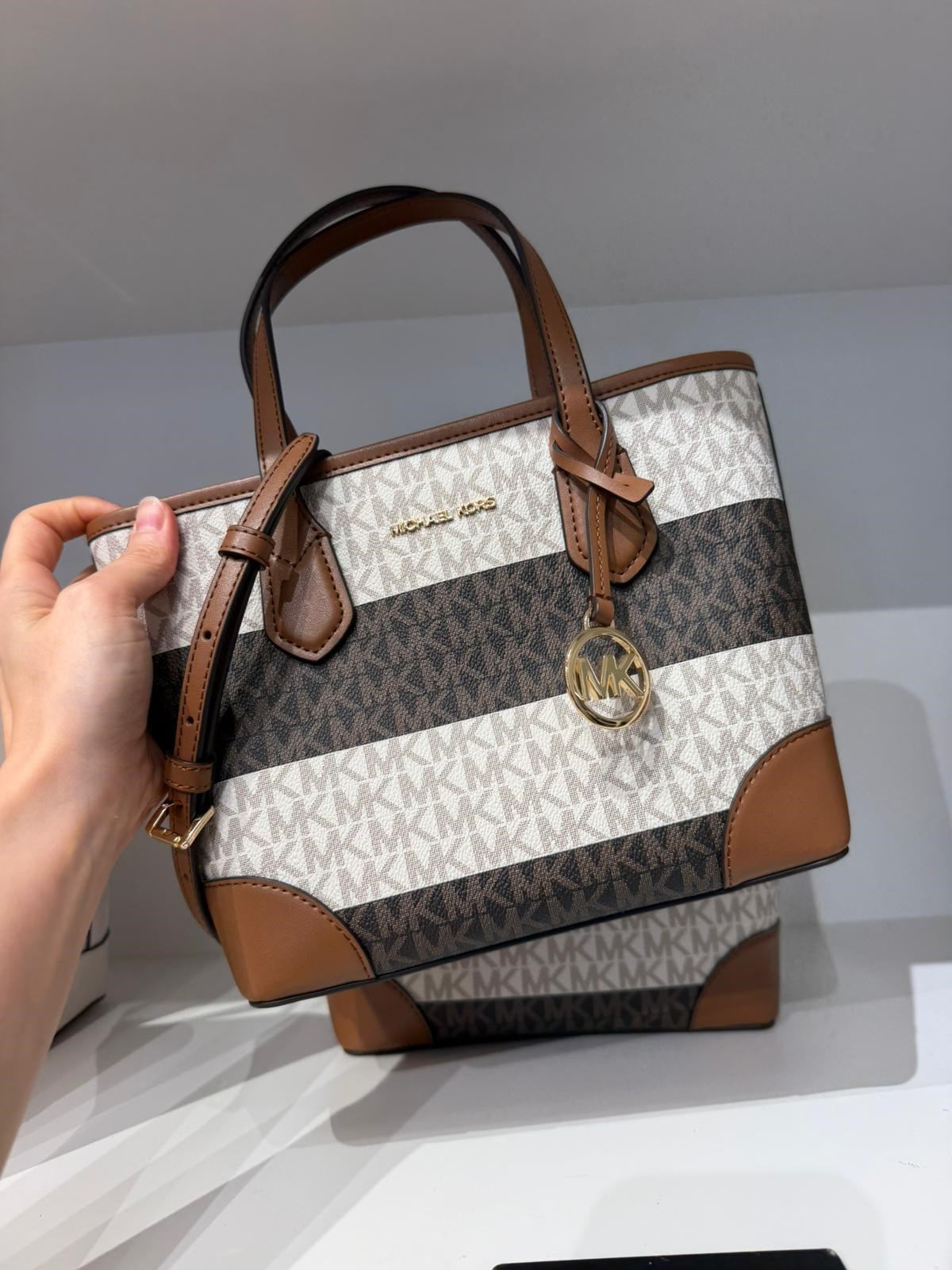 Micheal Kors Eva Çanta