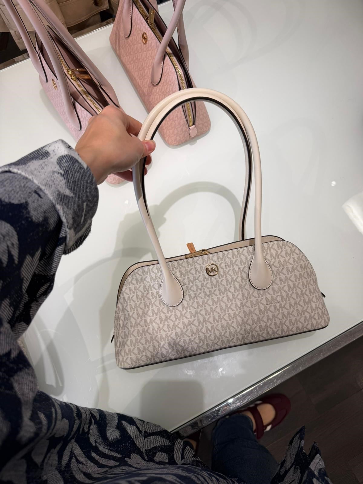 Michael Kors Petra Medium Çanta