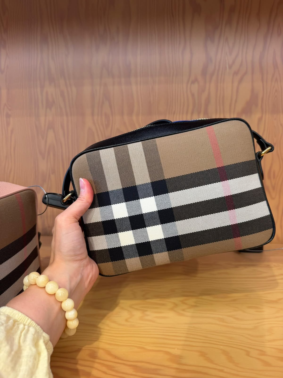 Burberry Medium Camera Bag Çanta