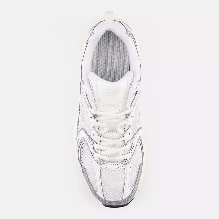 New Balance  530