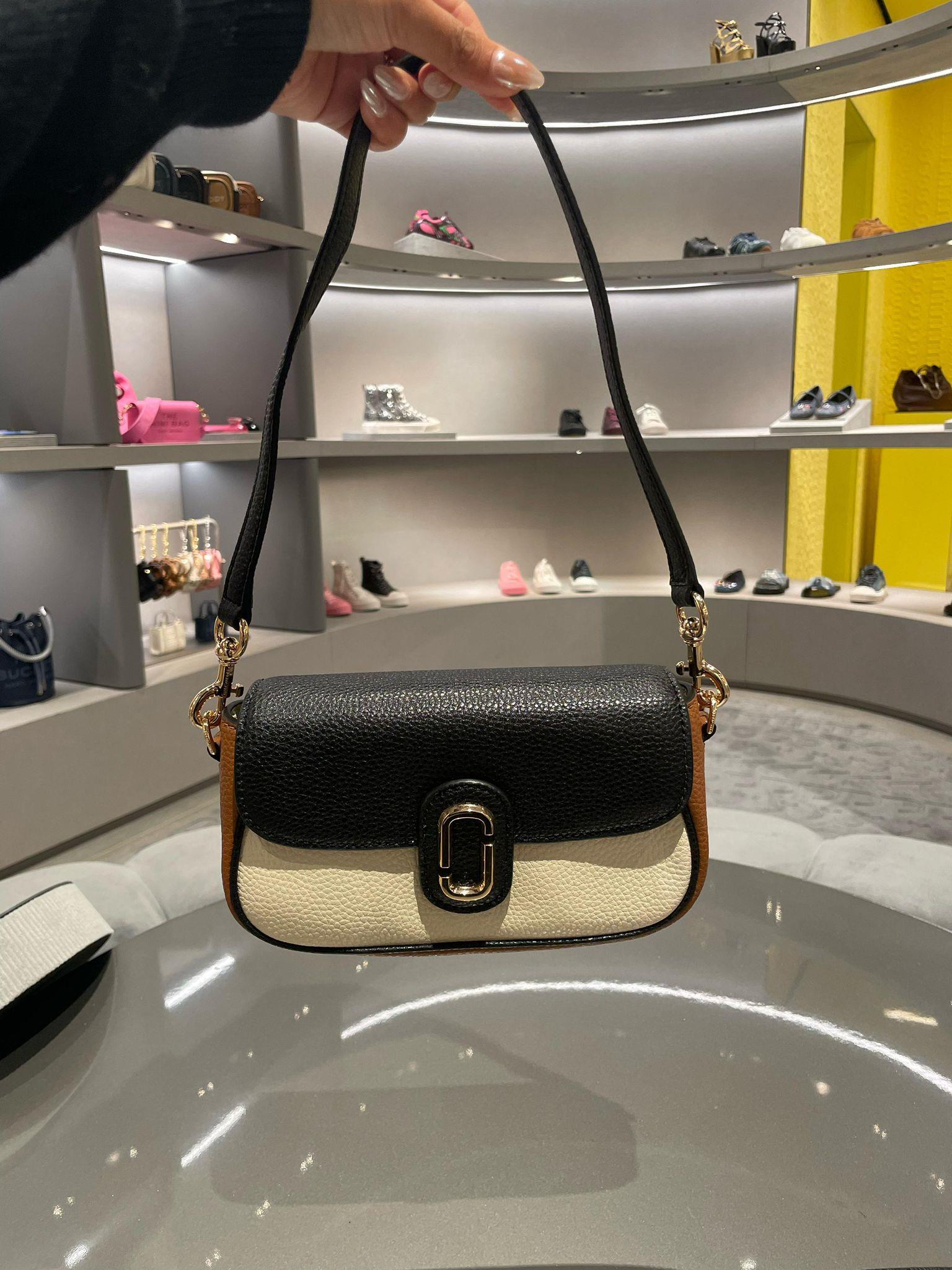 Marc Jacobs Çift Askılı Clover Çanta