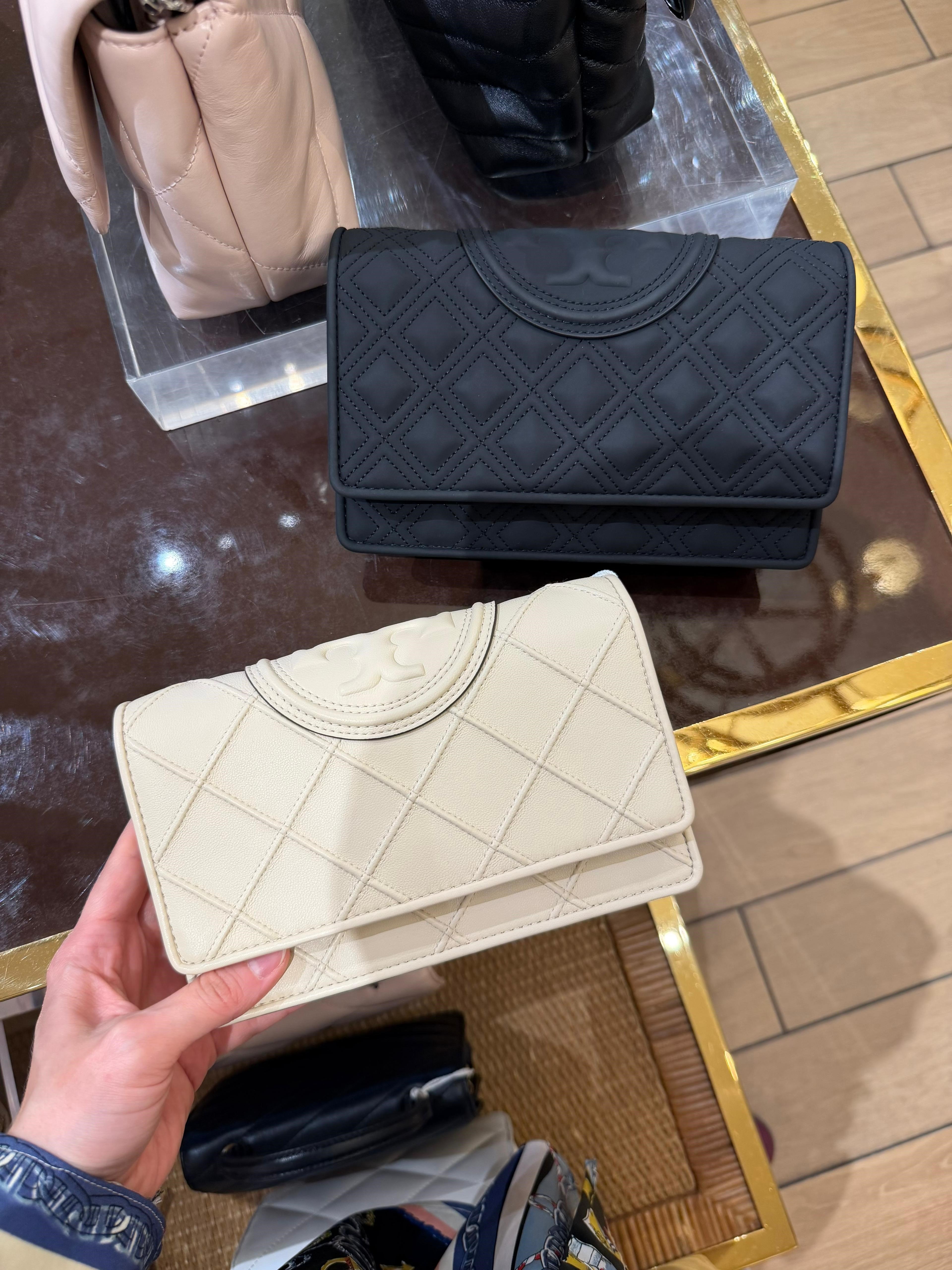  Tory Burch Fleming Model