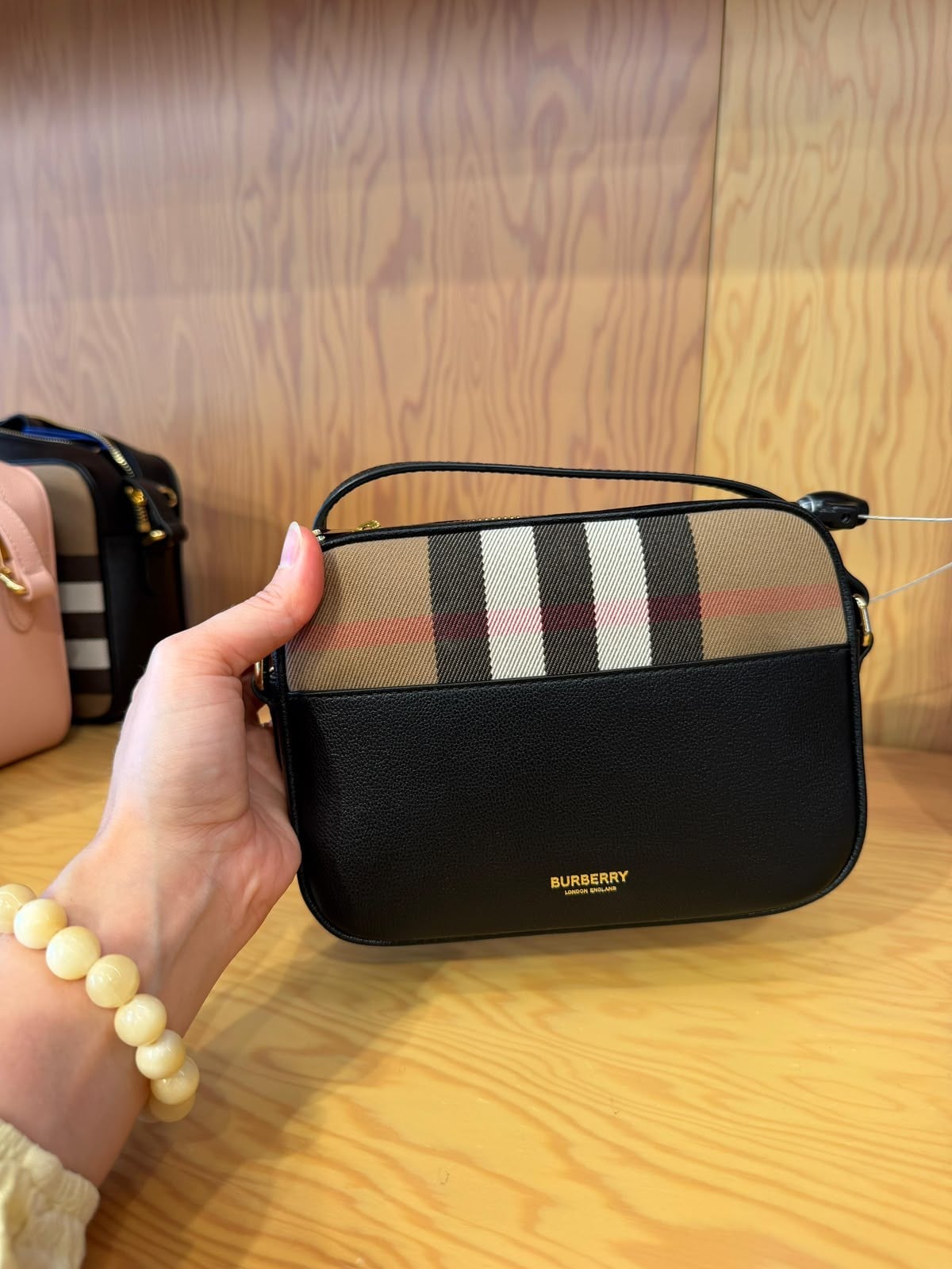 Burberry Small Camera Bag Çanta