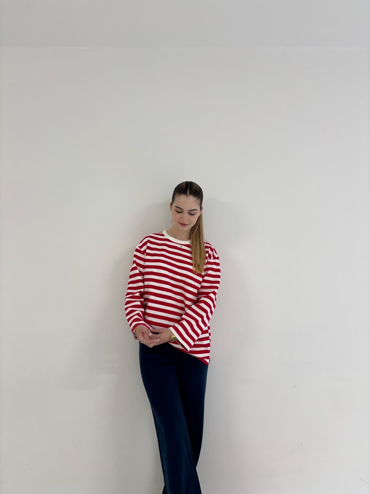 Kırmızı Çizgili Bisiklet Yaka Oversize Sweatshirt