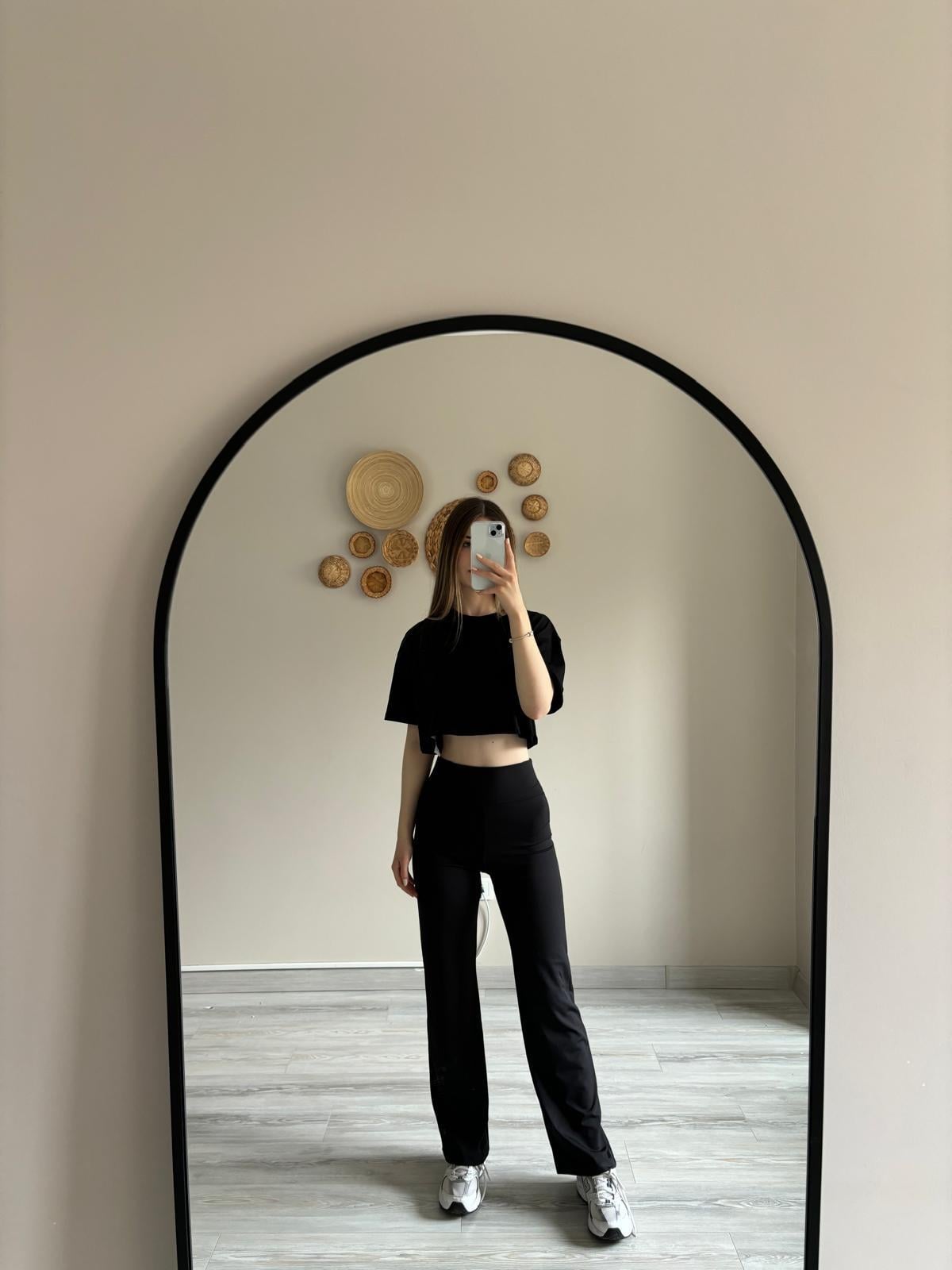 zr Siyah Crop