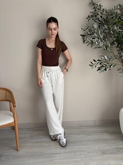 Acı Kahve U Yaka %100 Pamuklu Likralı Kısa Kollu Basic Body