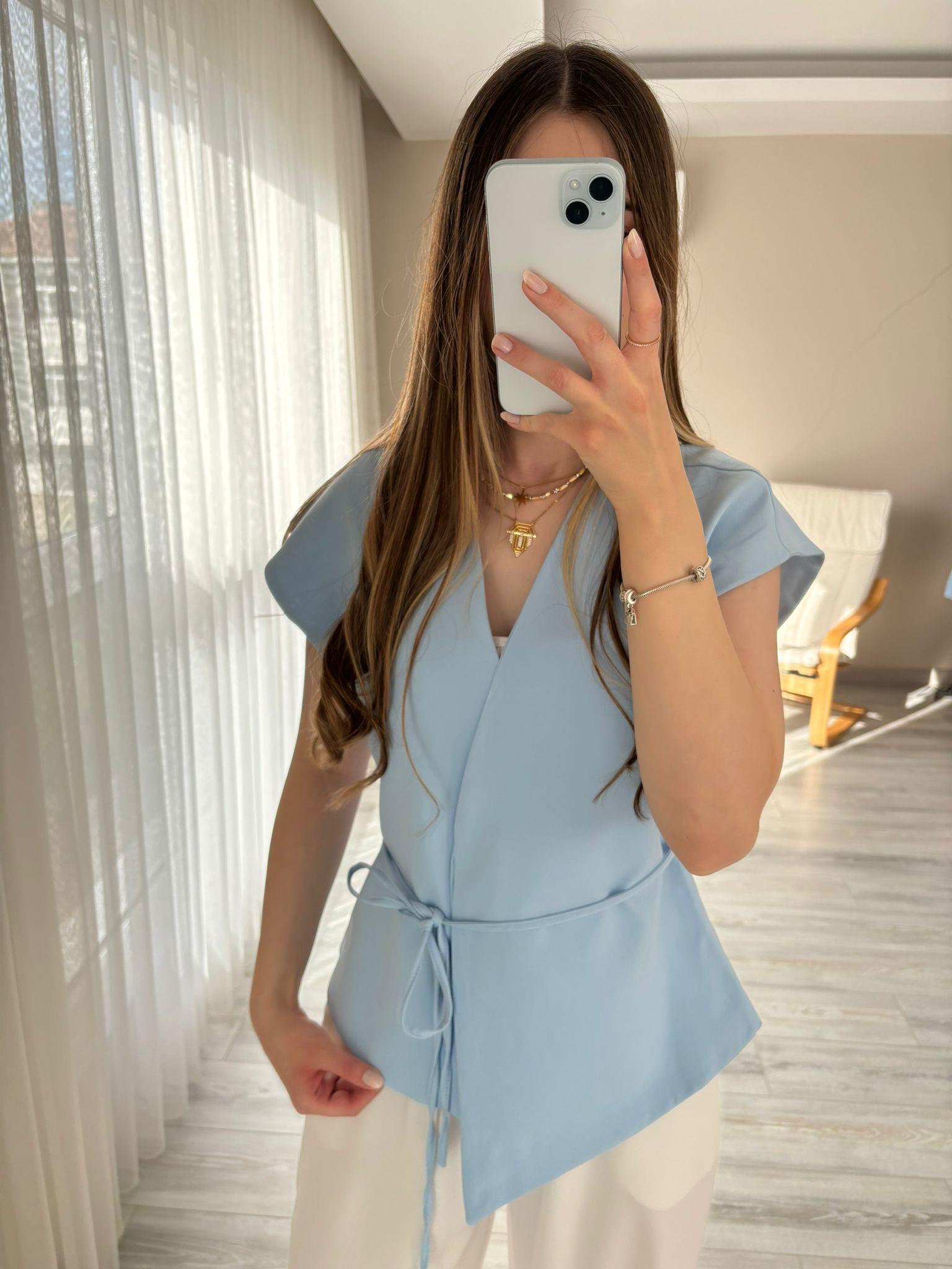 Belden Bağlamalı Bluz Mavi